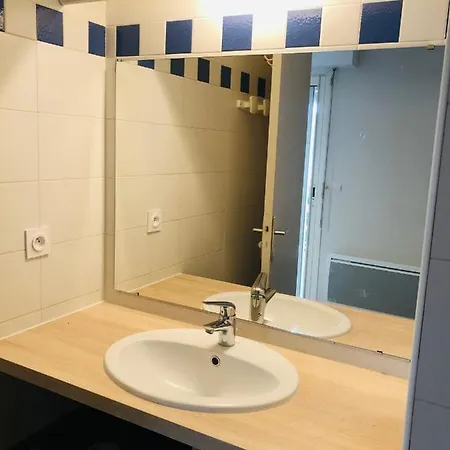 2 Pieces A Port-frejus Apartment *